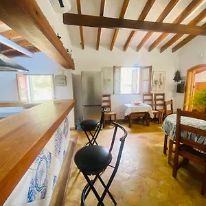 Rural Charm Approx 73000 Meters And Outdoor Adventure Agritourism With Private Mountain Path Approximately 5 Minutes Walking From The Ideal For Relaxation Appartement